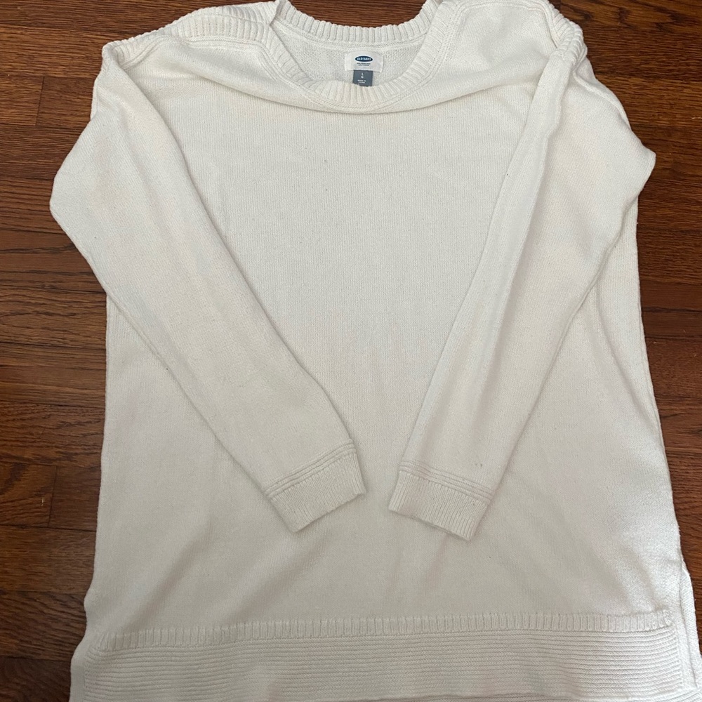 White tunic sweater